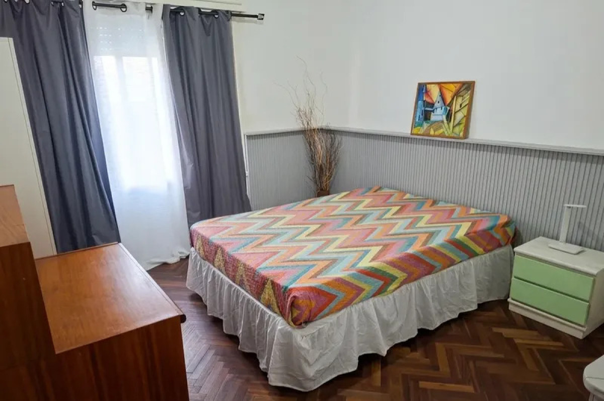 Apartamento ID.6326 - Alquiler Apartamento 4 Dormitorios La Comercial con patio