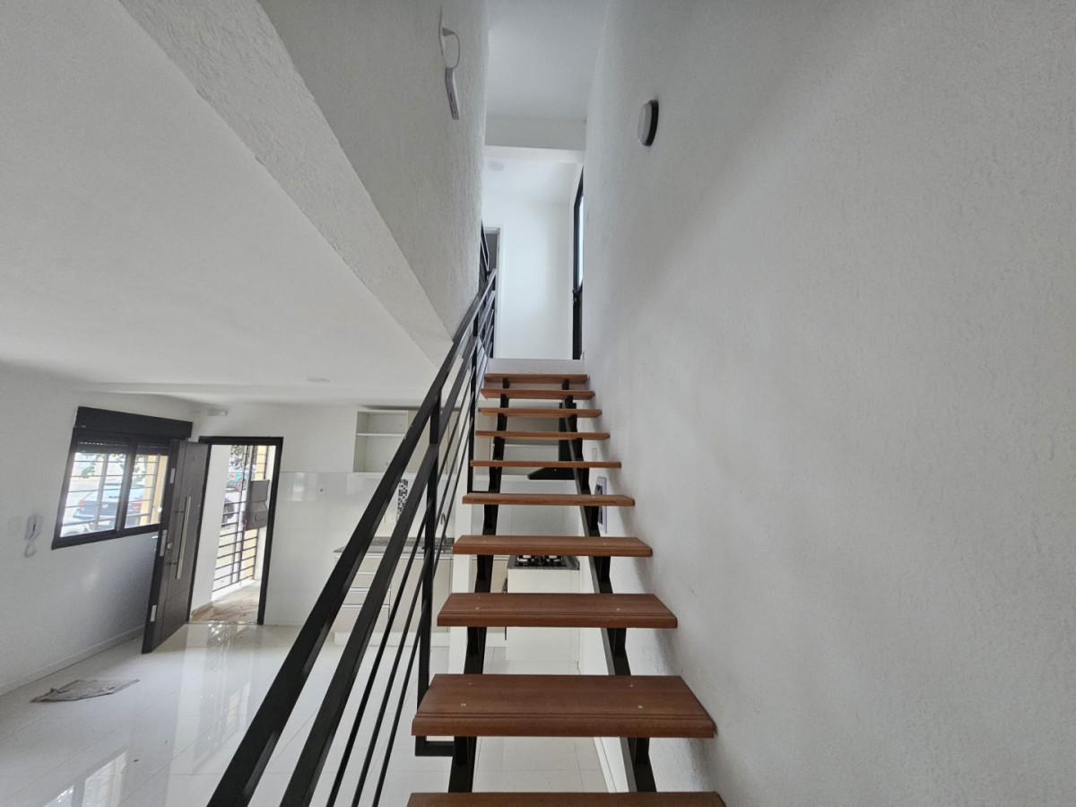 Apartamento ID.5860 - Venta Apartamento a Estrenar 2 Dormitorios La Comercial Duplex
