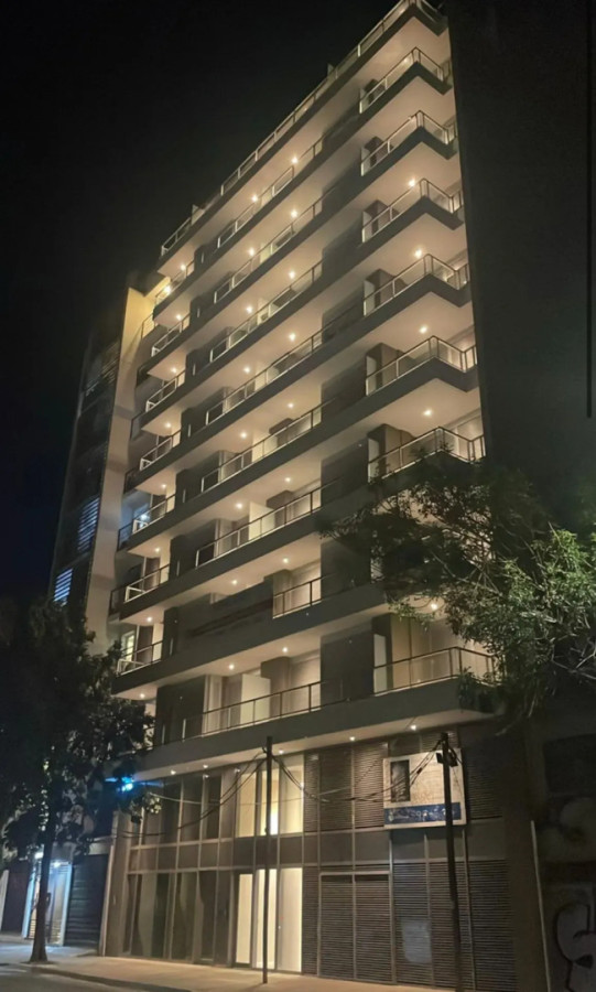 Apartamento ID.5704 - Alquiler Apartamento 1 Dormitorio La Comercial con balcon