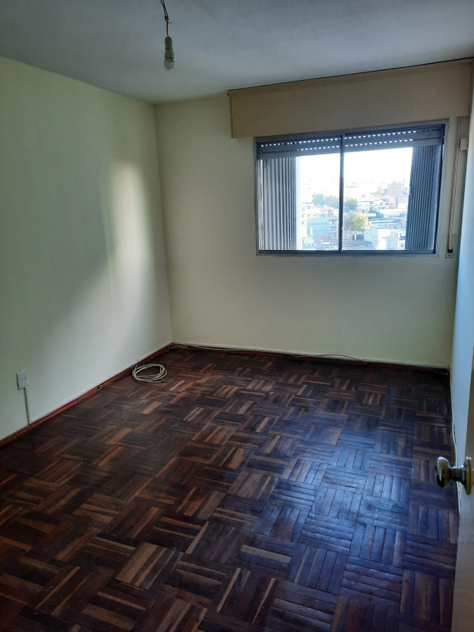 Apartamento ID.4425 - Alquiler Apartamento 1 Dormitorio Centro con balcón