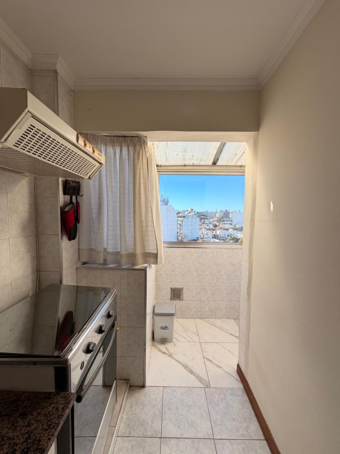 Apartamento ID.6430 - Alquiler Apartamento 2 Dormitorios Pocitos balcon y cochera