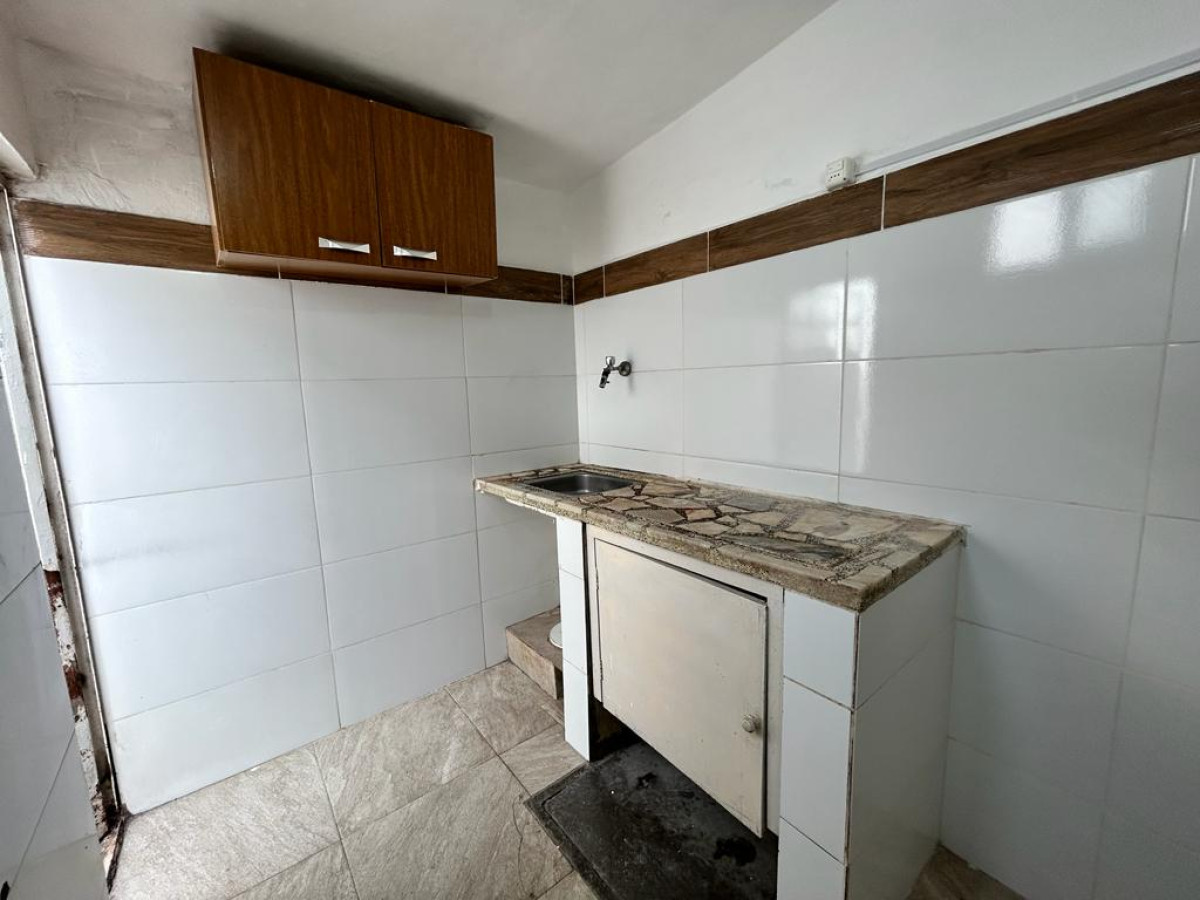 Apartamento ID.5761 - Alquiler Apartamento 1 Dormitorio Pocitos con Patio