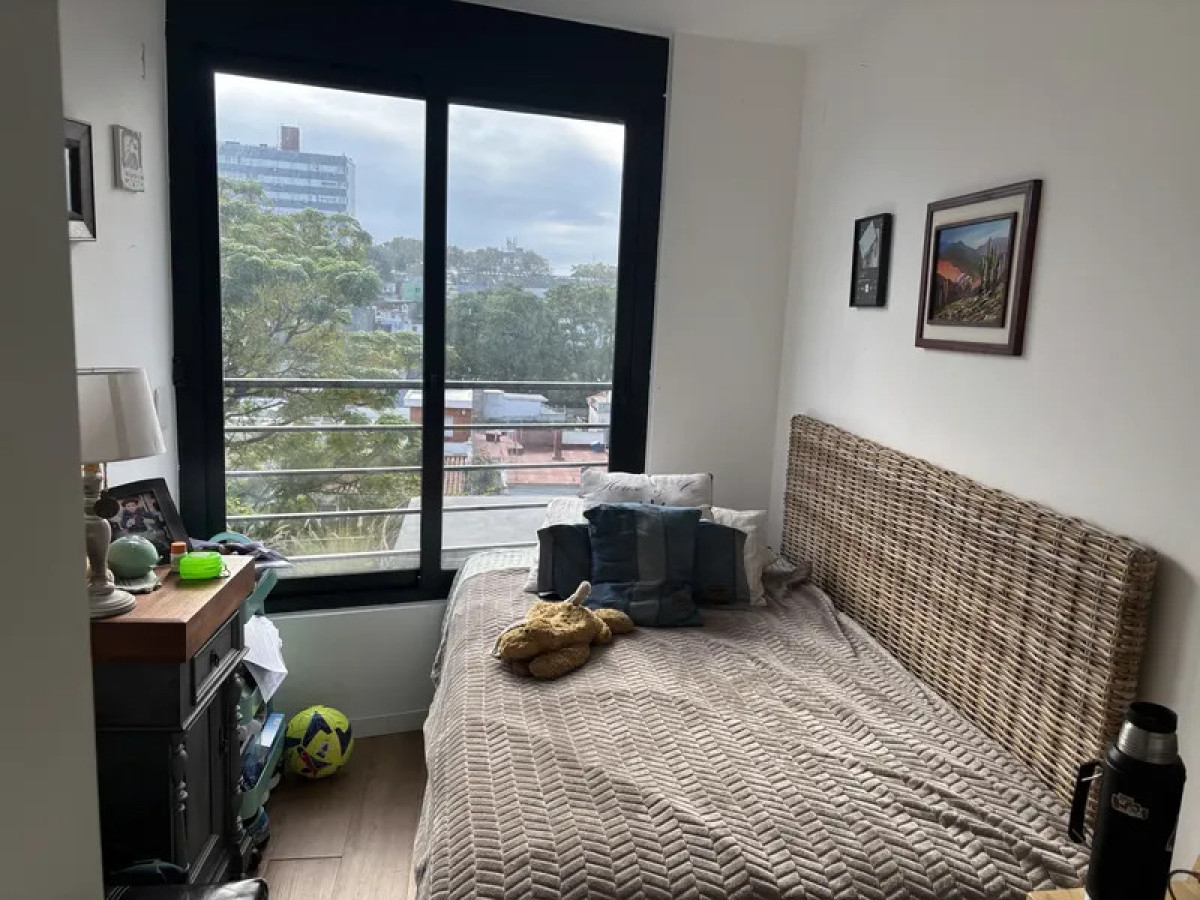 Apartamento ID.6451 - Alquiler Apartamento 2 Dormitorios La Blanqueada con balcon 