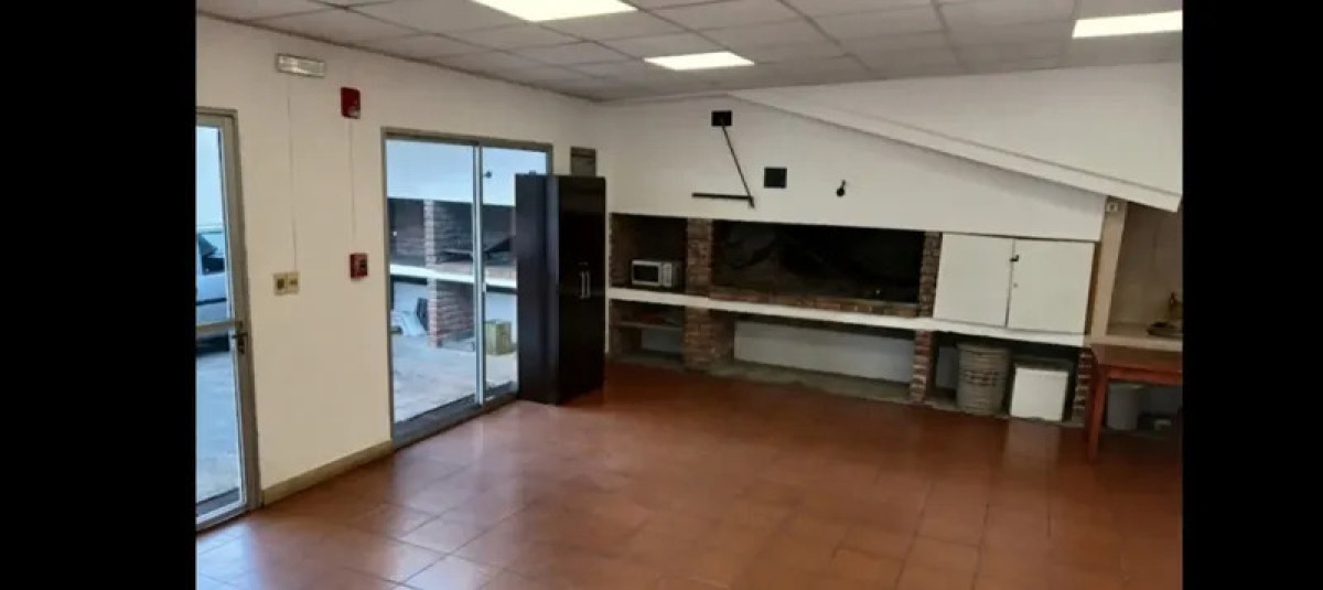 Apartamento ID.6917 - Venta Apartamento 4 Dormitorios Malvin con balcon 