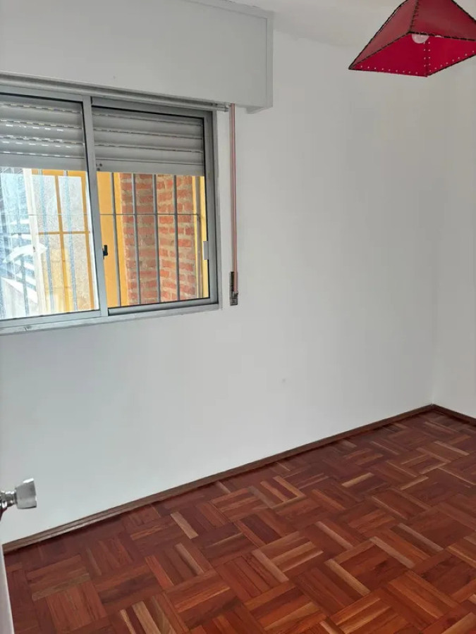 Apartamento ID.6145 - Alquiler Apartamento 4 Dormitorios Pocitos con balcon