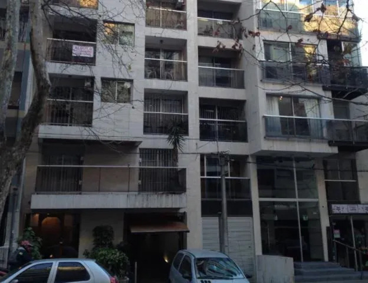 Apartamento ID.6813 - Alquiler Apartamento 1 Dormitorio Pocitos con balcon y garaje
