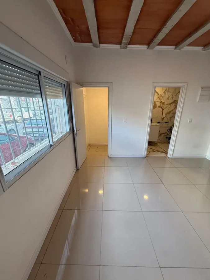 Apartamento ID.6717 - Alquiler Apartamento 1 Dormitorio Barrio Sur con patio