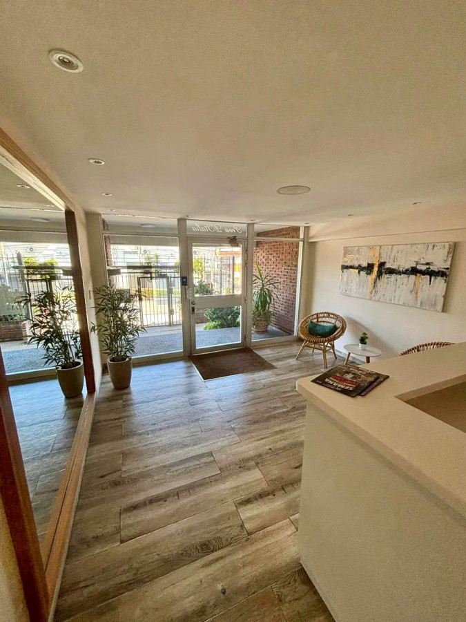 Apartamento ID.4652 - Alquiler Apartamento 2 Dormitorios Buceo con balcon y cochera