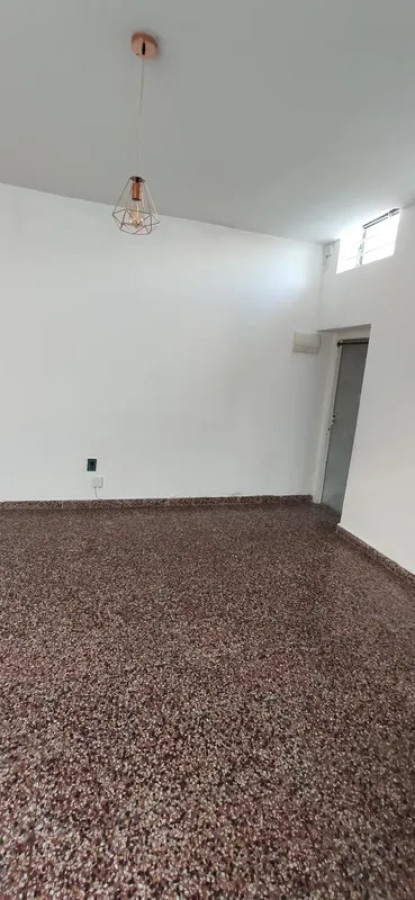 Apartamento ID.6319 - Venta Apartamento 2 Dormitorios Pocitos con patio