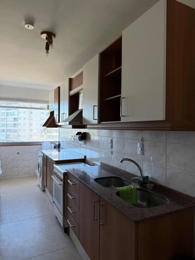 Apartamento ID.4797 - Alquiler Apartamento 2 Dormitorios Buceo con garaje 