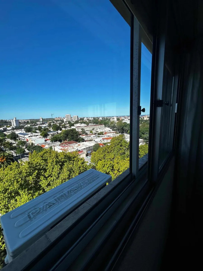 Apartamento ID.4749 - Alquiler Apartamento 3 Dormitorios Buceo con estacionamiento 