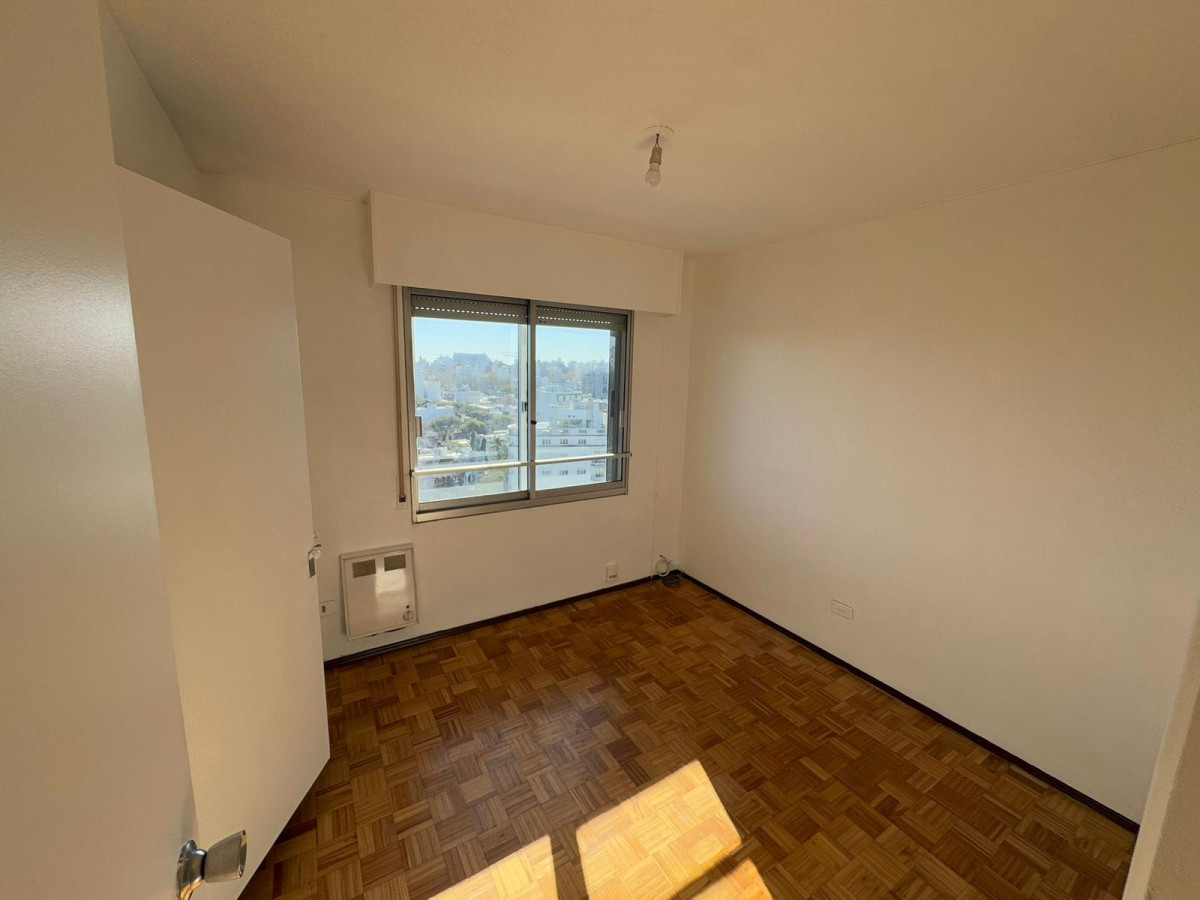 Apartamento ID.5177 - Alquiler Apartamento 2 Dormitorios Pocitos 