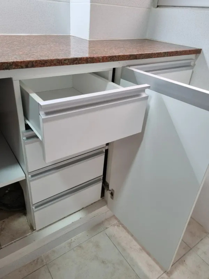 Apartamento ID.6813 - Alquiler Apartamento 1 Dormitorio Pocitos con balcon y garaje