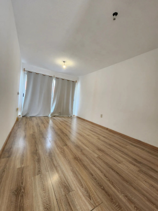Apartamento ID.6730 - Alquiler Apartamento Monoambiente Grande Pocitos con Patio