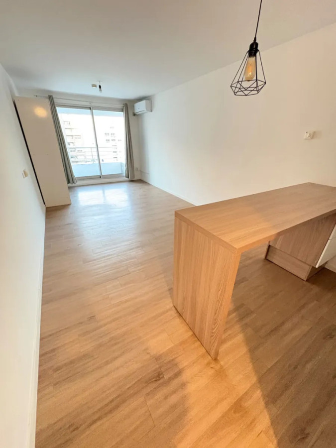 Apartamento ID.6732 - Alquiler Apartamento Monoambiente Pocitos con balcon