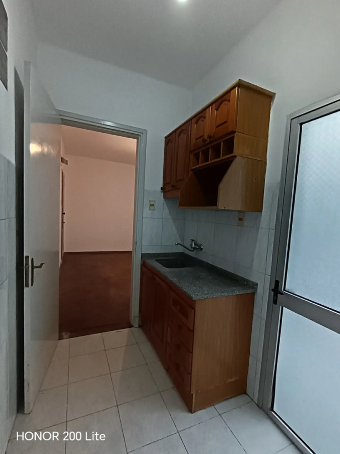 Apartamento ID.6744 - Alquiler Apartamento 1 Dormitorio La Comercial con Patio