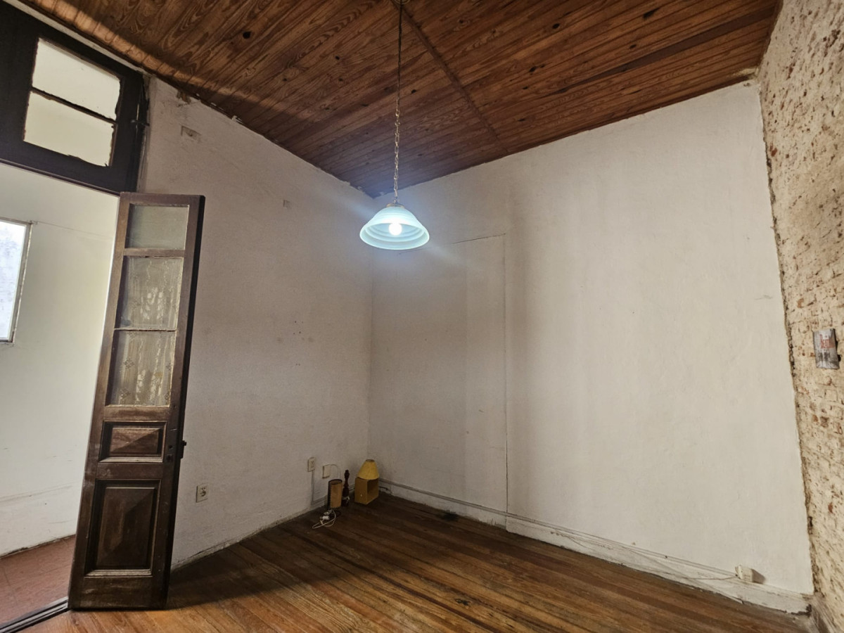 Apartamento ID.6539 - Venta Apartamento 2 Dormitorios Ciudad Vieja con azotea