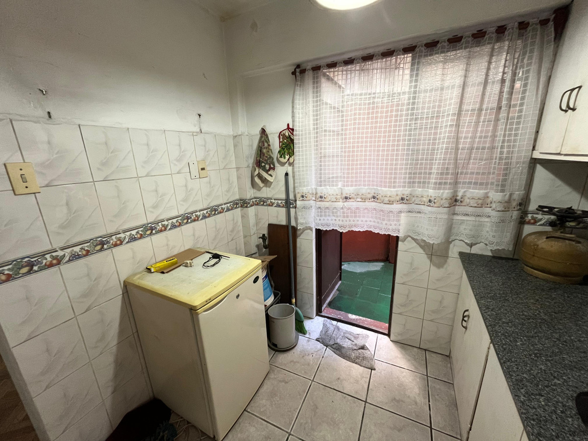 Apartamento ID.5270 - Venta Apartamento 1 Dormitorio Ciudad Vieja con patio
