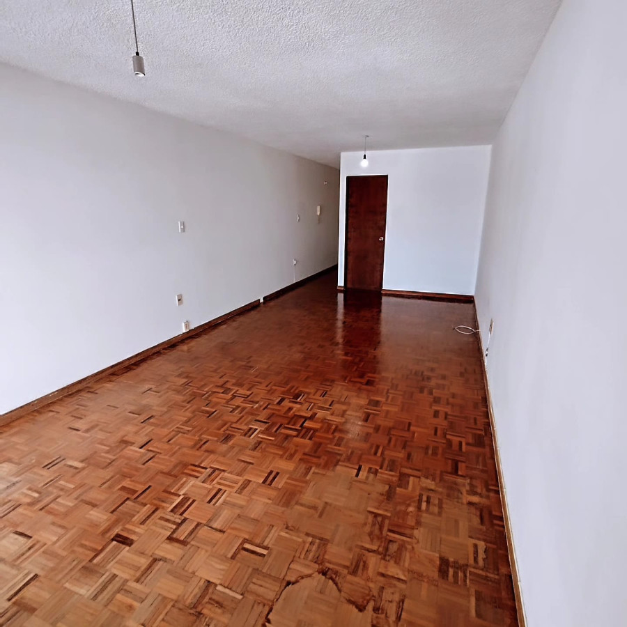 Apartamento ID.5280 - Alquiler Apartamento Monoambiente Pocitos con Balcón