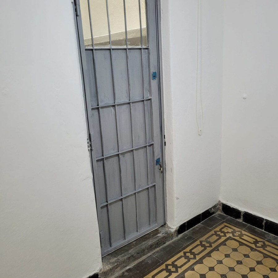 Apartamento ID.6111 - Alquiler Apartamento 1 Dormitorio Centro con patio pequeño