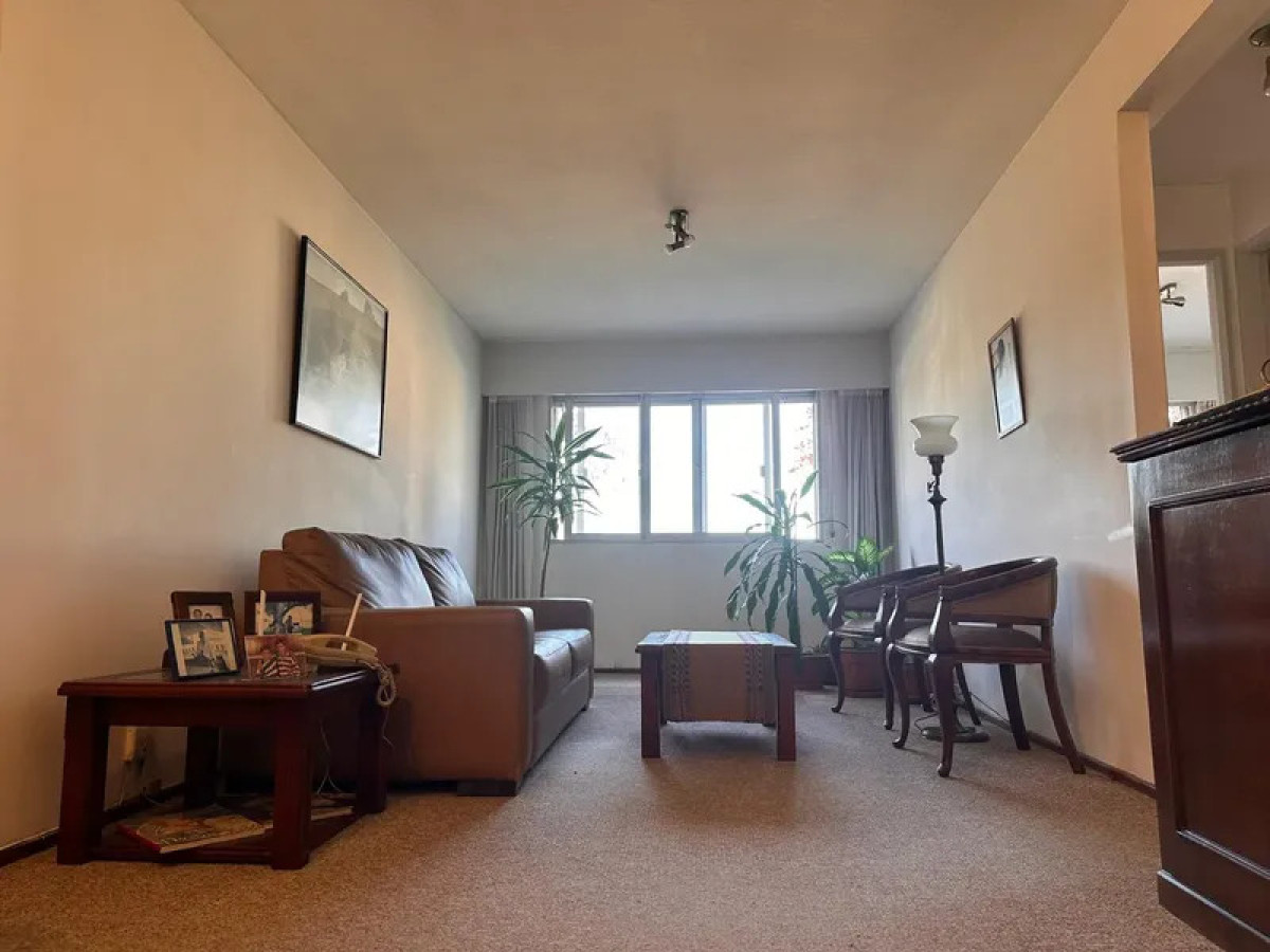 Apartamento ID.6652 - Venta Apartamento 2 Dormitorios Parque Batlle con cochera