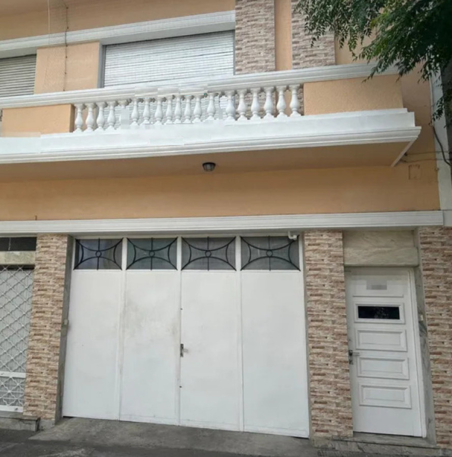 Apartamento ID.5833 - Alquiler Apartamento 2 Dormitorios La Comercial con balcon