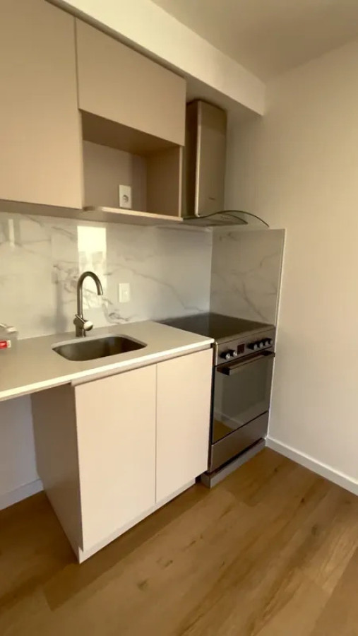 Apartamento ID.6595 - Alquiler Apartamento 1 Dormitorio Tres Crcues con balcon 