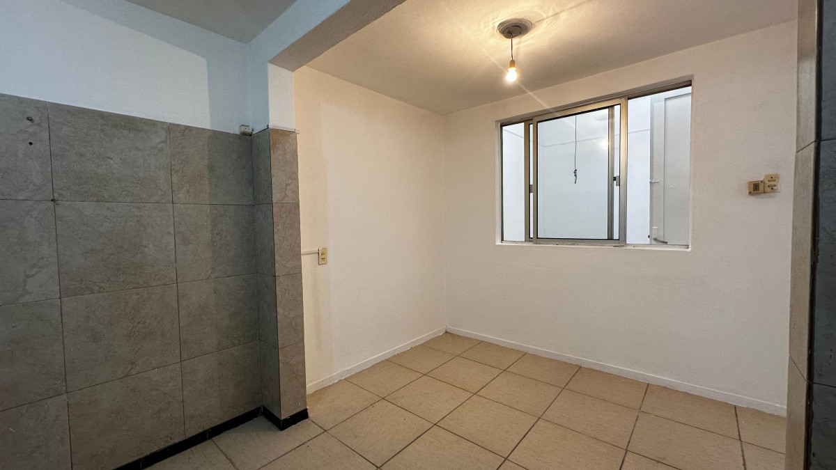 Apartamento ID.4239 - Alquiler Apartamento 3 Dormitorios Cordón con Patio