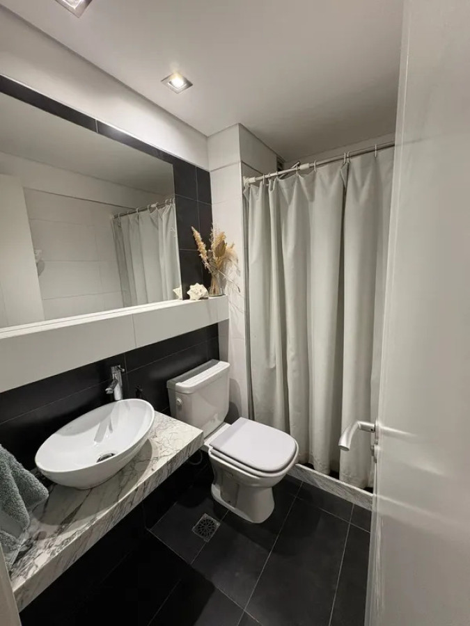 Apartamento ID.6552 - Venta Apartamento 2 Dormitorios Buceo con patio y balcon