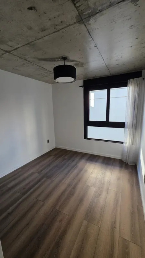 Apartamento ID.6754 - Alquiler Apartamento 1 Dormitorio Pocitos con balcon y garaje 
