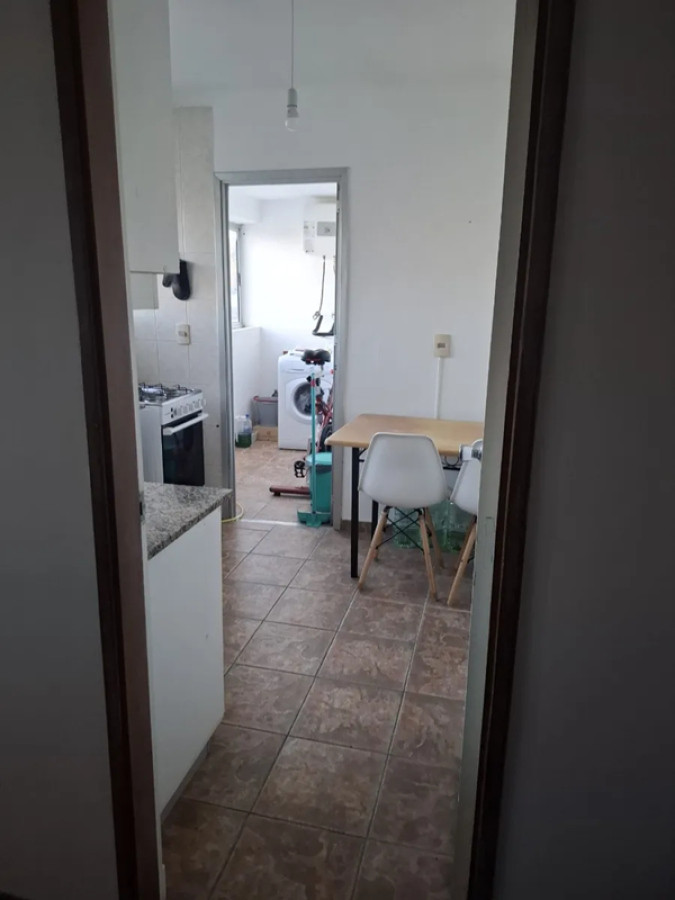 Apartamento ID.4828 - Alquiler Apartamento 2 Dormitorios Cordón con Balcón