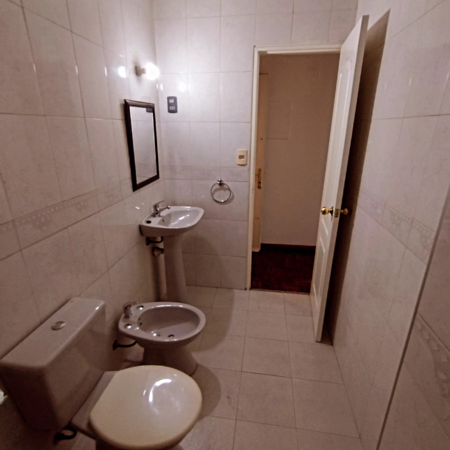 Apartamento ID.5548 - Alquiler Apartamento Monoambiente Pocitos con Balcon