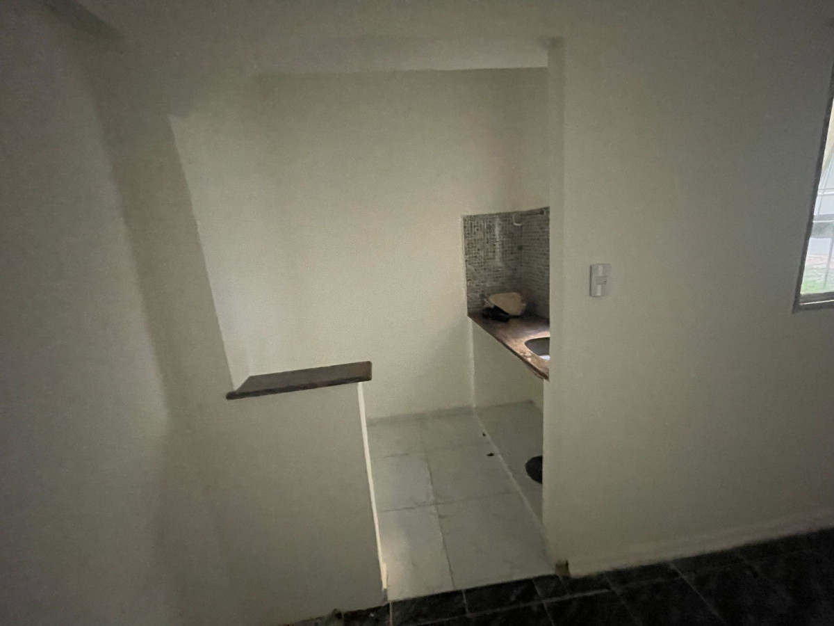 Apartamento ID.4666 - Venta Apartamento 1 Dormitorio Ciudad Vieja con Patio