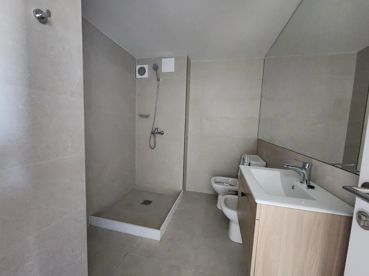 Apartamento ID.6115 - Alquiler o Venta Apartamento 1 Dormitorio La Blanqueada Garaje