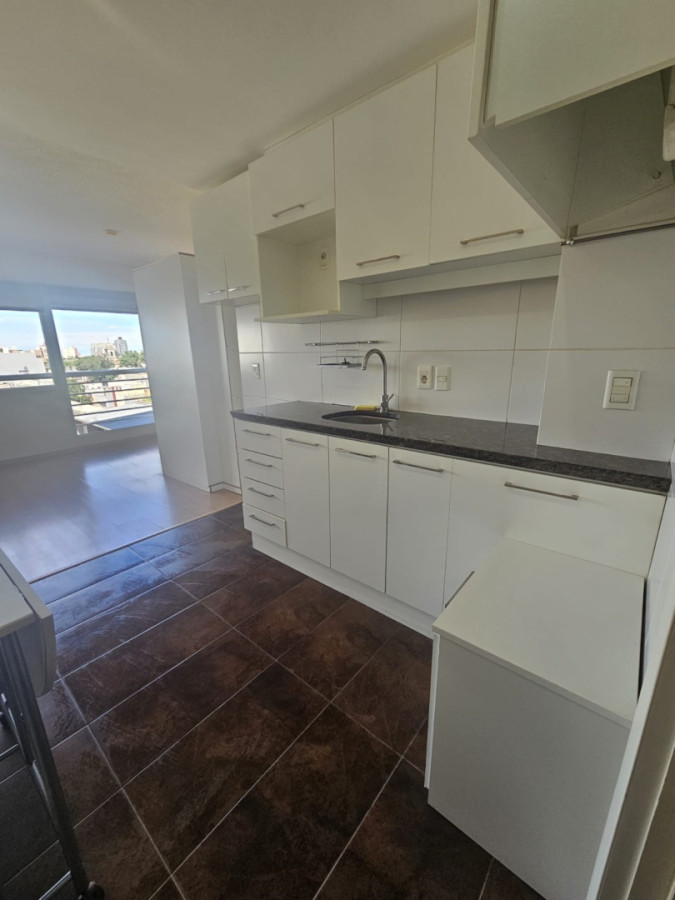 Apartamento ID.5929 - Alquiler Apartamento Monoambiente Grande Buceo con Cochera