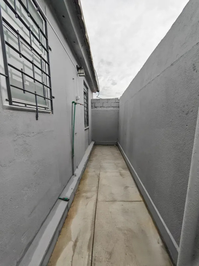 Apartamento ID.6219 - Alquiler Apartamento 2 Dormitorios Buceo con patio y cochera