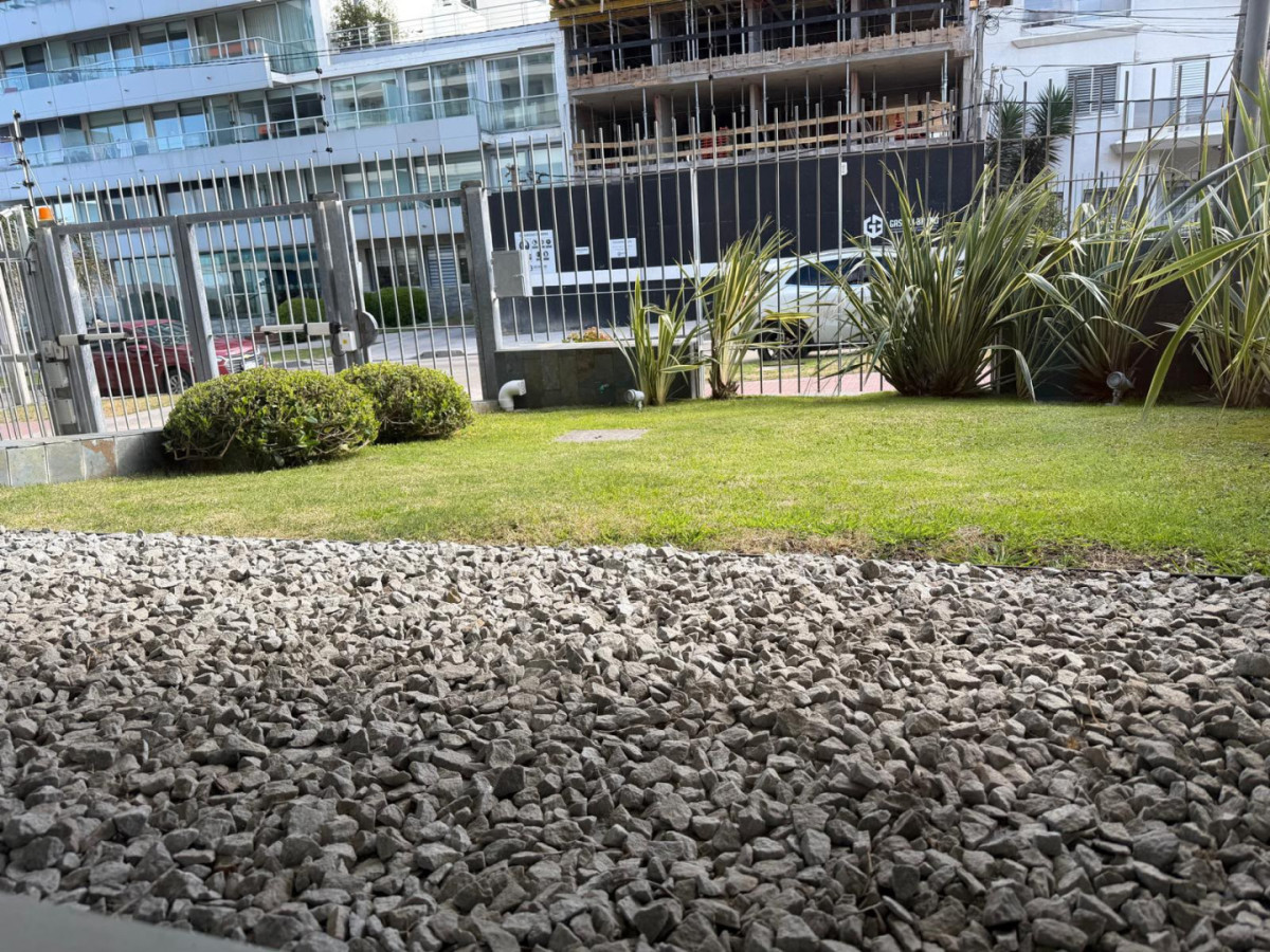 Apartamento ID.6966 - Venta Apartamento Monoambiente Malvin con garaje 