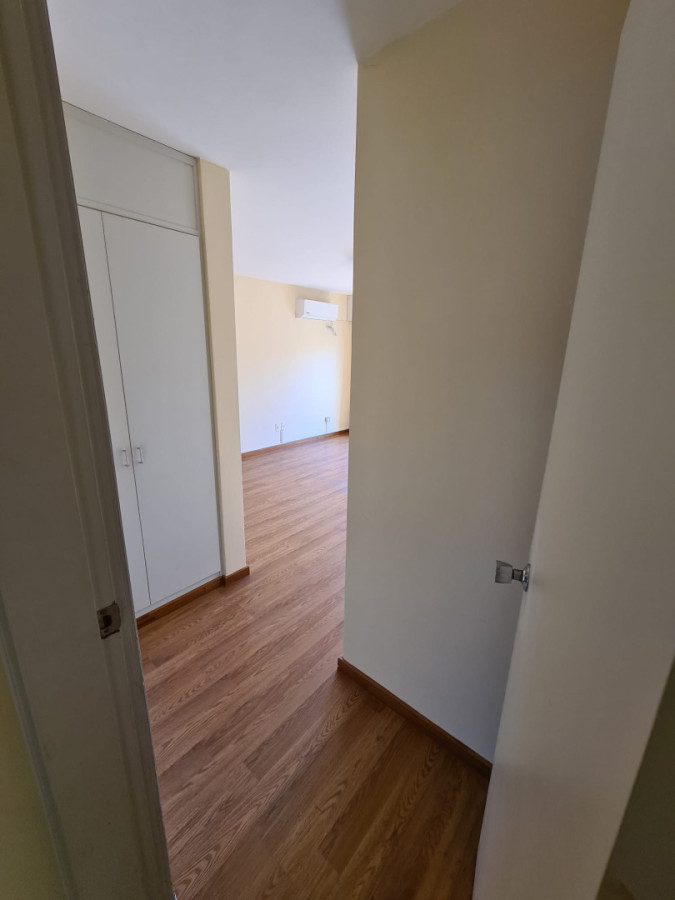 Apartamento ID.6279 - Alquiler Apartamento 2 Dormitorios y Cochera Barra de Carrasco