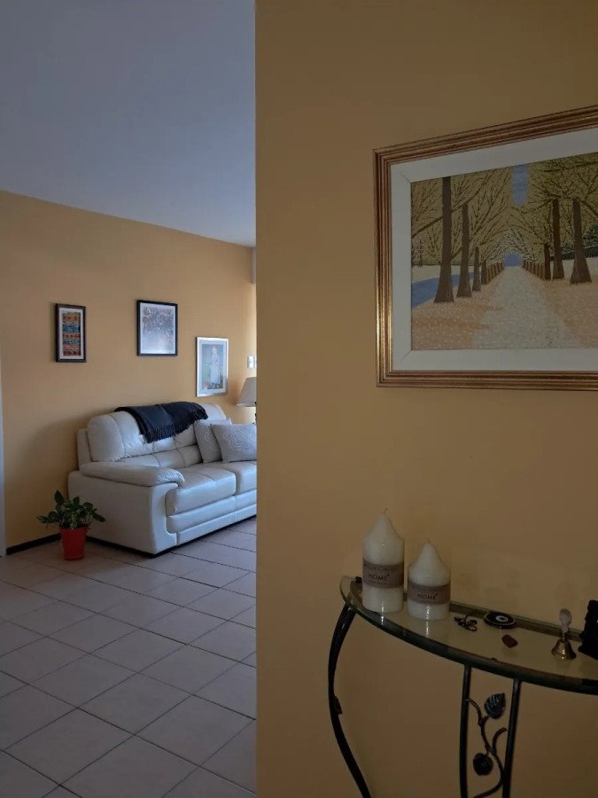 Apartamento ID.4853 - Alquiler Apartamento 2 Dormitorios Aguada con balcón y garaje