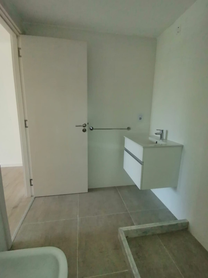 Apartamento ID.1783 - Apartamento Alquiler Monoambiente Parque Batlle Gran Balcón