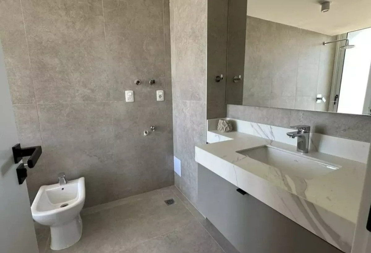 Apartamento ID.4525 - Alquiler Apartamento a Estrenar 3 Dormitorios Parque Miramar