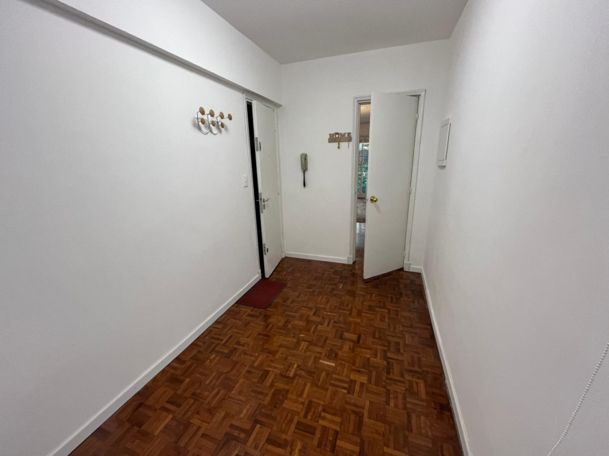 Apartamento ID.5640 - Alquiler Apartamento 4 Dormitorios Pocitos con terraza