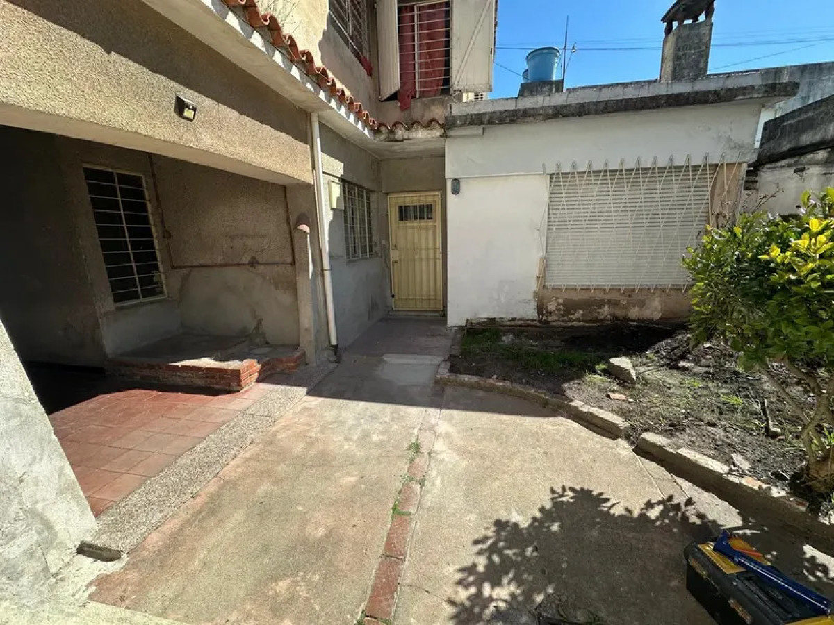 Apartamento ID.6769 - Alquiler Apartamento 1 o 2 Dormitorios Brazo Oriental con patio