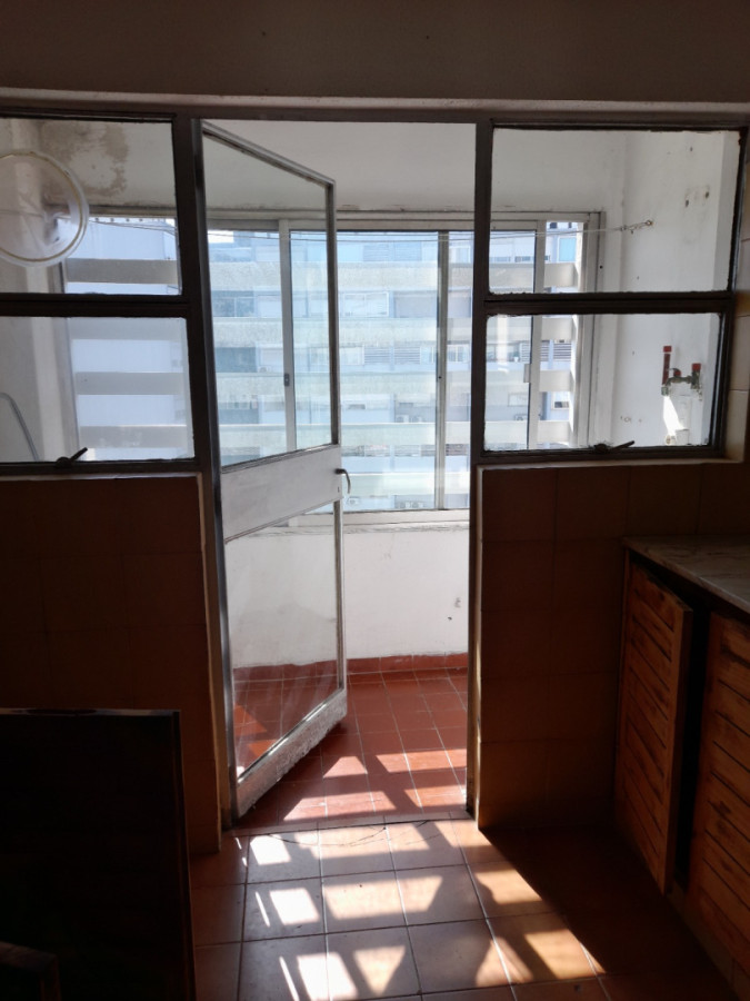 Apartamento ID.6472 - Alquiler Apartamento 2 Dormitorios Parque Batlle con balcon 