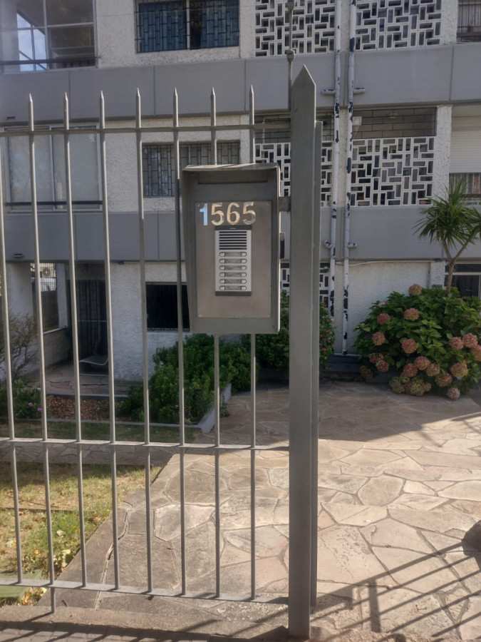 Apartamento ID.6204 - Alquiler Apartamento 1 Dormitorio Punta Gorda con patio