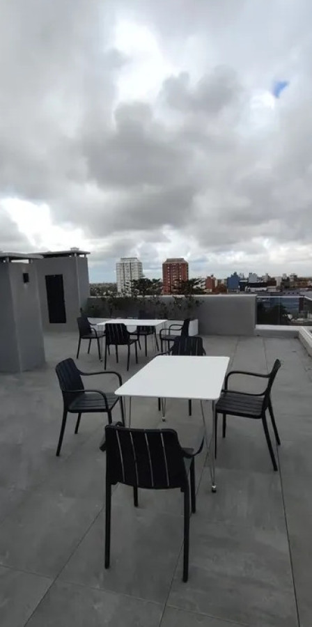 Apartamento ID.6830 - Alquiler Apartamento 1 Dormitorio La Blanqueada balcon y cochera