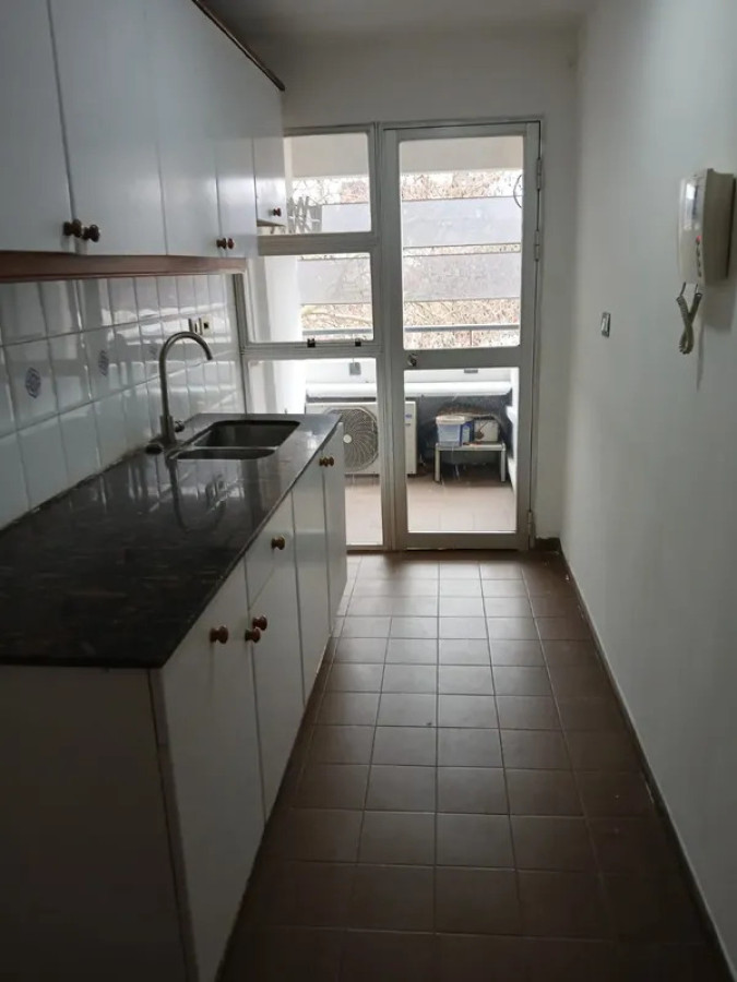 Apartamento ID.6791 - Alquiler Apartamento 2 Dormitorios Tres Cruces con balcon