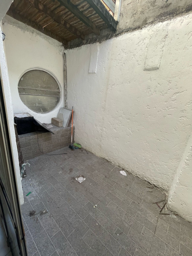 Apartamento ID.4666 - Venta Apartamento 1 Dormitorio Ciudad Vieja con Patio