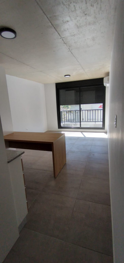 Apartamento ID.5249 - Alquiler Apartamento 1 Dormitorio Tres Cruces con balcon