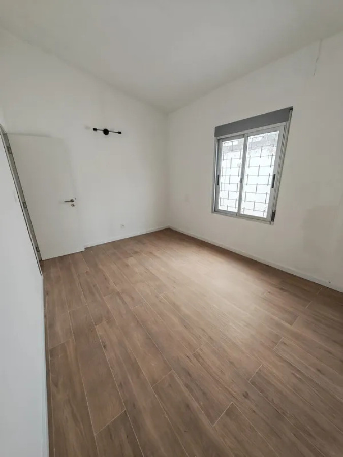 Apartamento ID.6219 - Alquiler Apartamento 2 Dormitorios Buceo con patio y cochera